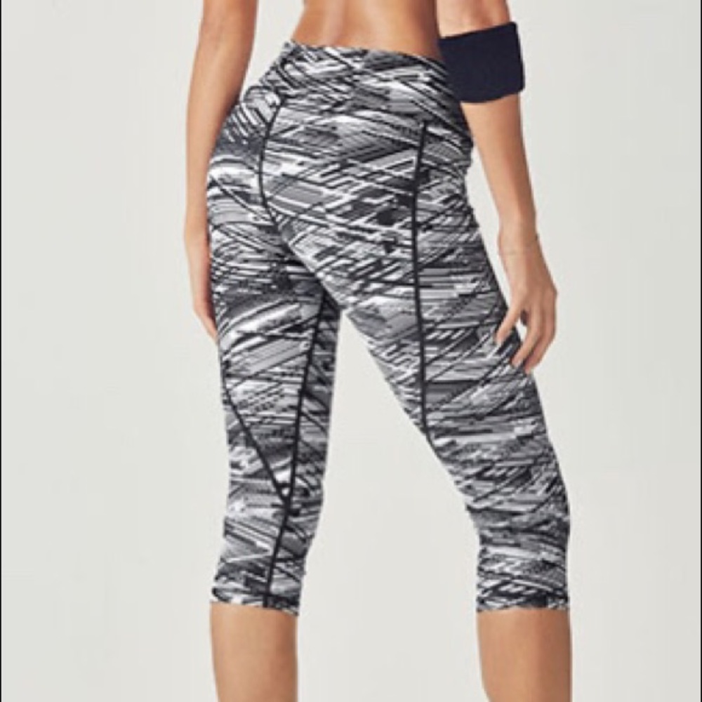 Gia Mid Rise Powerlite crop